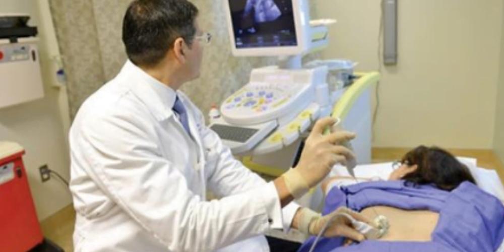 Needle guide use in ultrasound-guided renal biopsies