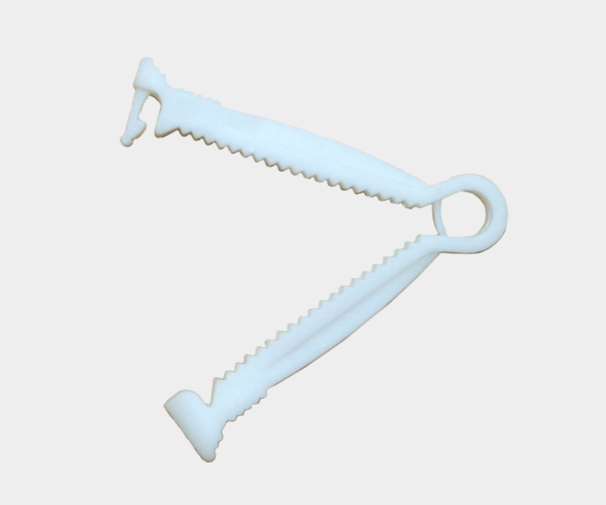 Single-Use Umbilical Cord Clamp